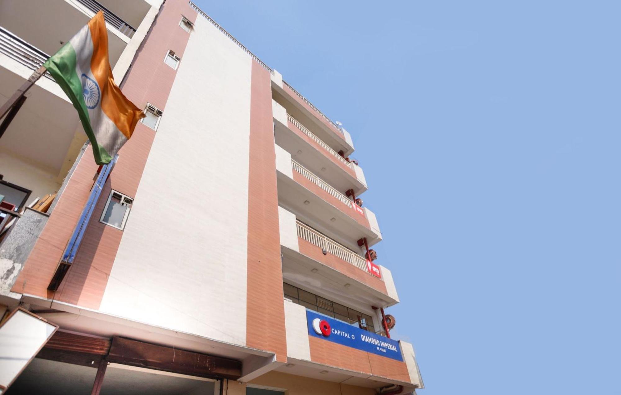 Hotel Diamond Imperial Noida Zewnętrze zdjęcie