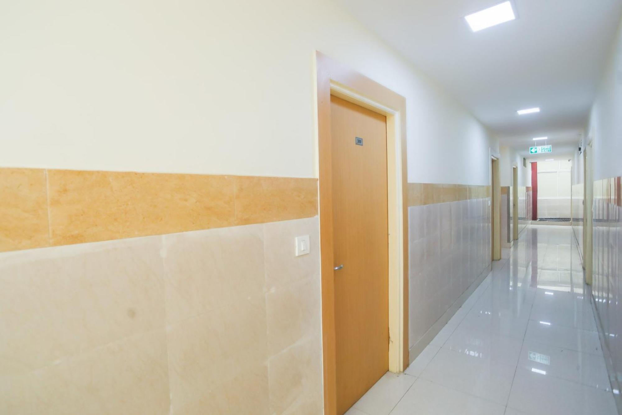 Hotel Diamond Imperial Noida Zewnętrze zdjęcie