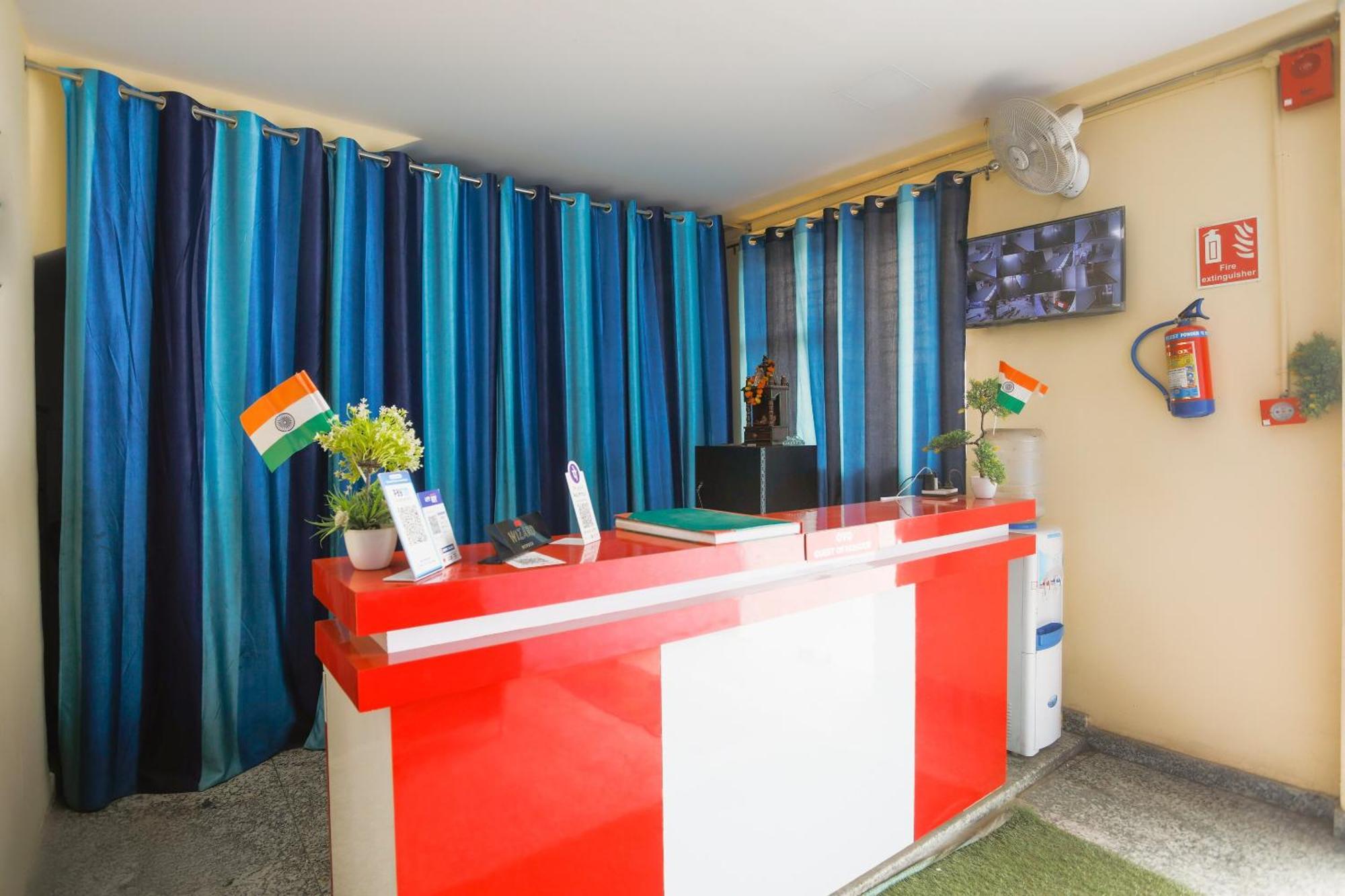 Hotel Diamond Imperial Noida Zewnętrze zdjęcie