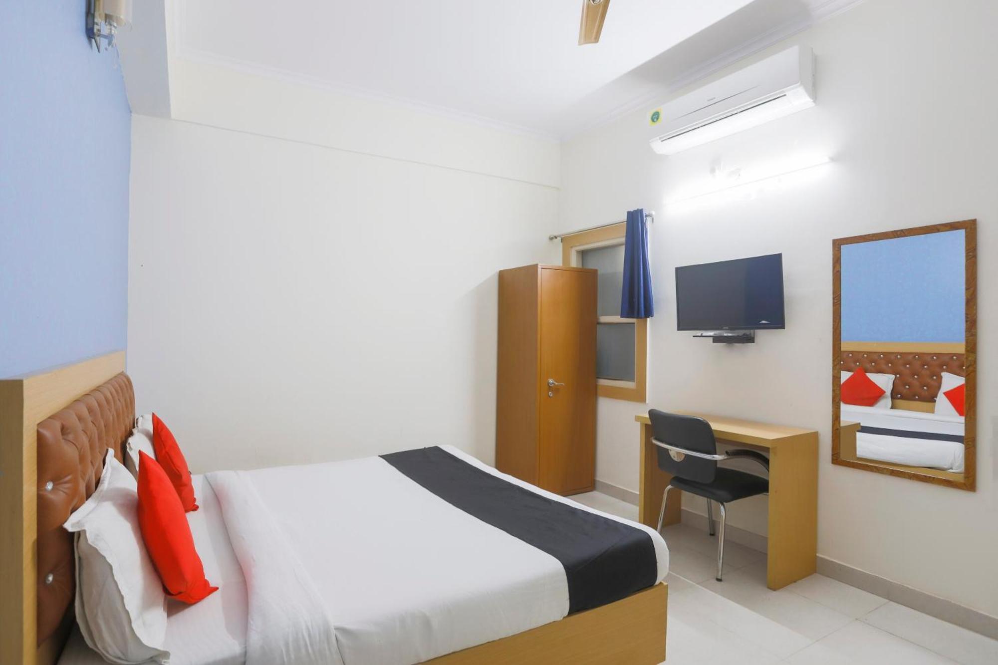 Hotel Diamond Imperial Noida Zewnętrze zdjęcie